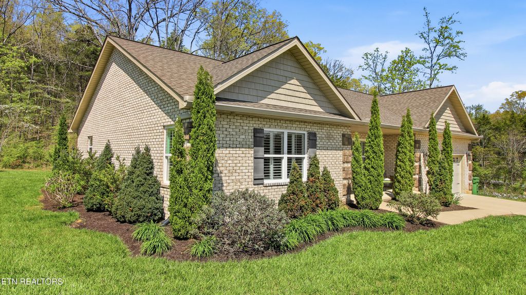 Photo of 7007 Elna Marie Drive, Knoxville, TN 37924 (MLS # 1336535)