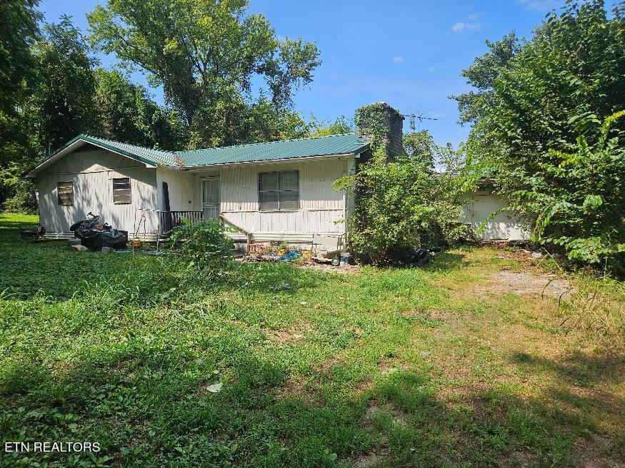 3561 Grade Rd
