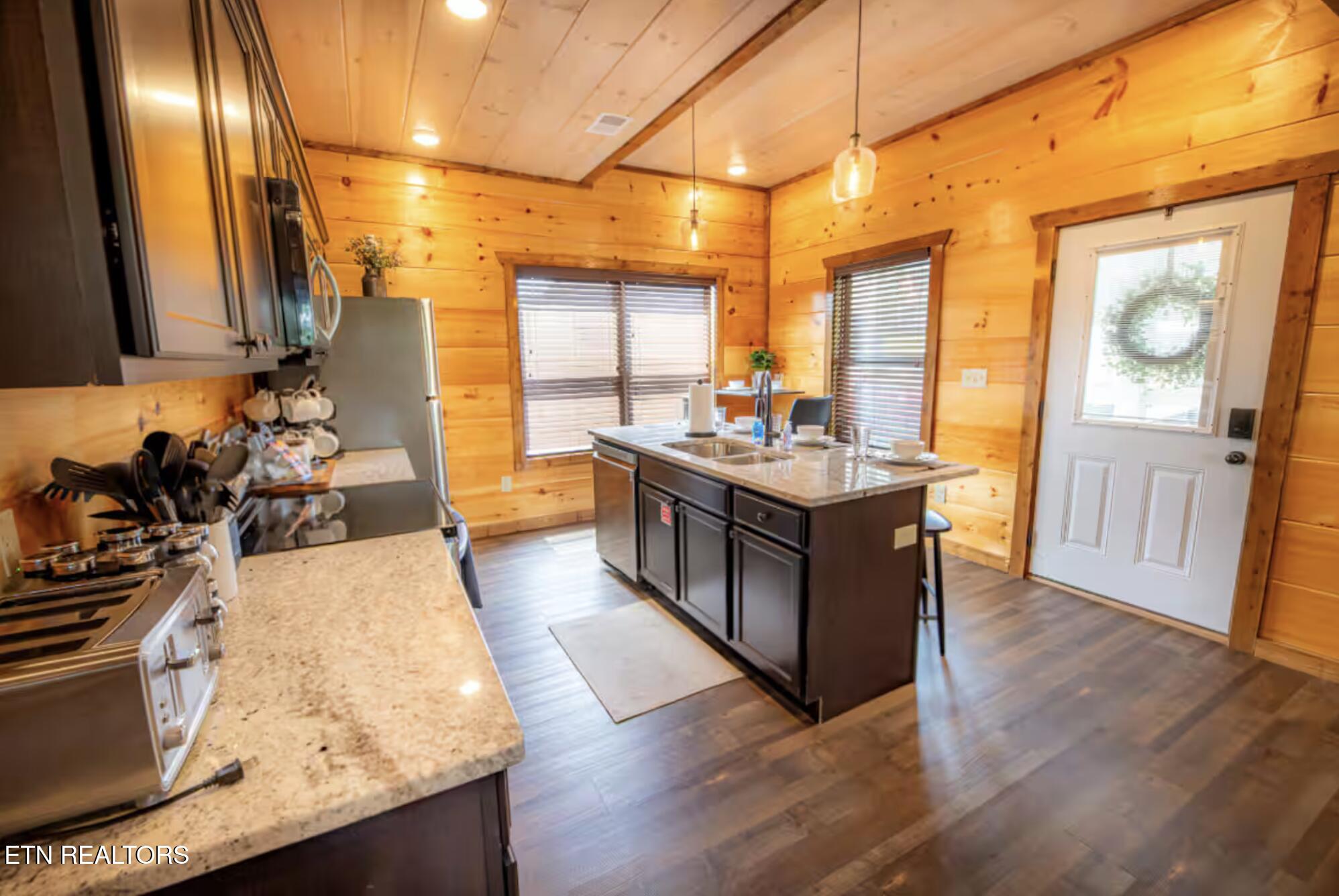 855 Osprey Way