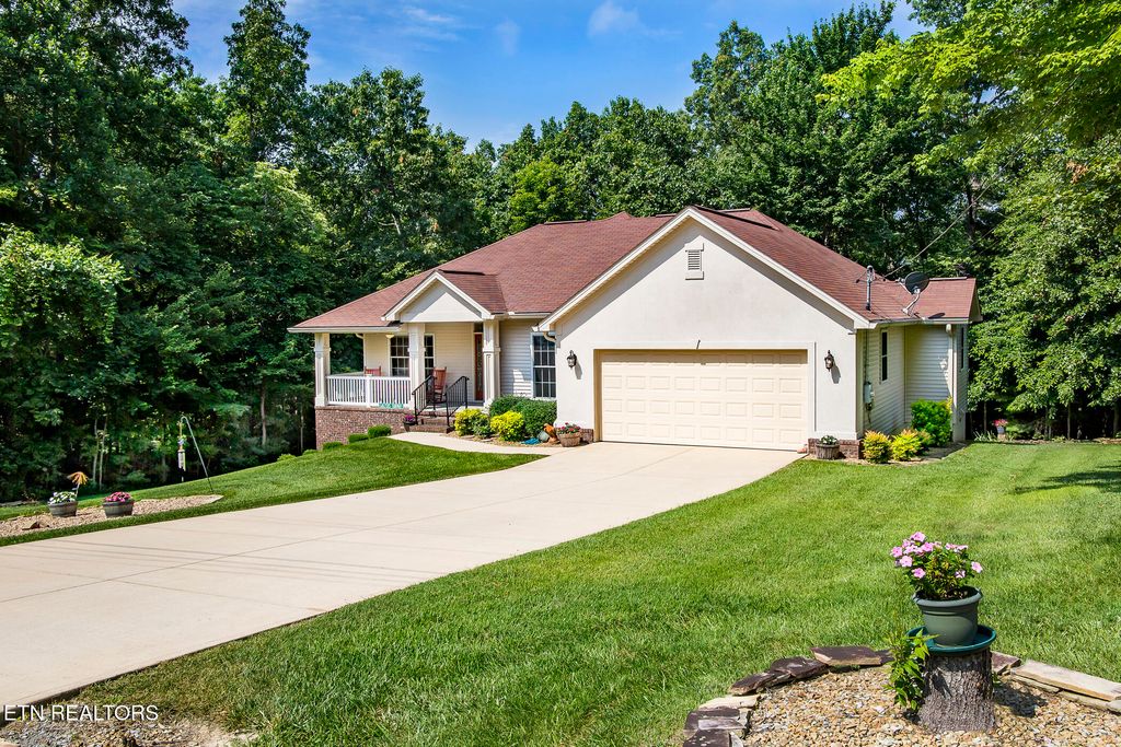 Photo of 520 Wimberly Rd, Crossville, TN 38558 (MLS # 1306419)