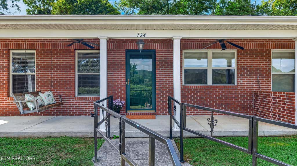 Photo of 134 Hackberry Way, Dandridge, TN 37725 (MLS # 1352672)
