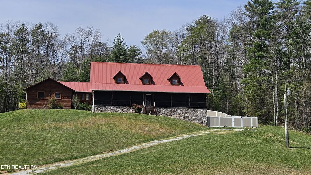 Photo of 180 Mcjunkin Rd, Tellico Plains, TN 37385 (MLS # 1331864)