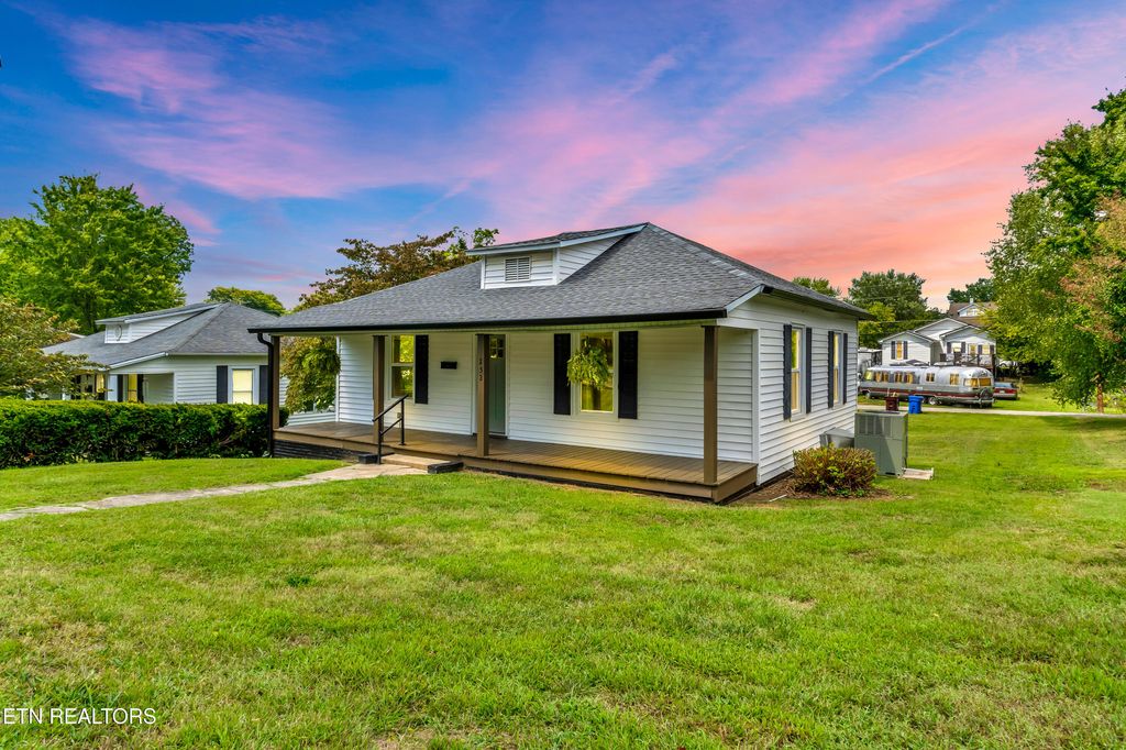 Photo of 252 Glascock St, Alcoa, TN 37701 (MLS # 1314470)