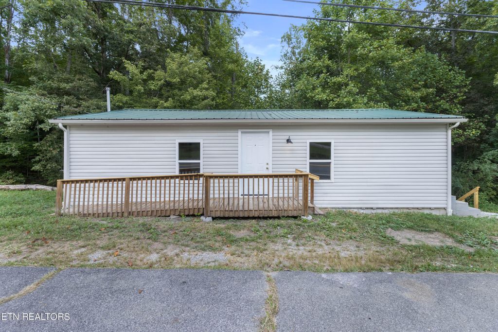 Photo of 5938 Morgan County Highway Hwy, Lancing, TN 37770 (MLS # 1275169)