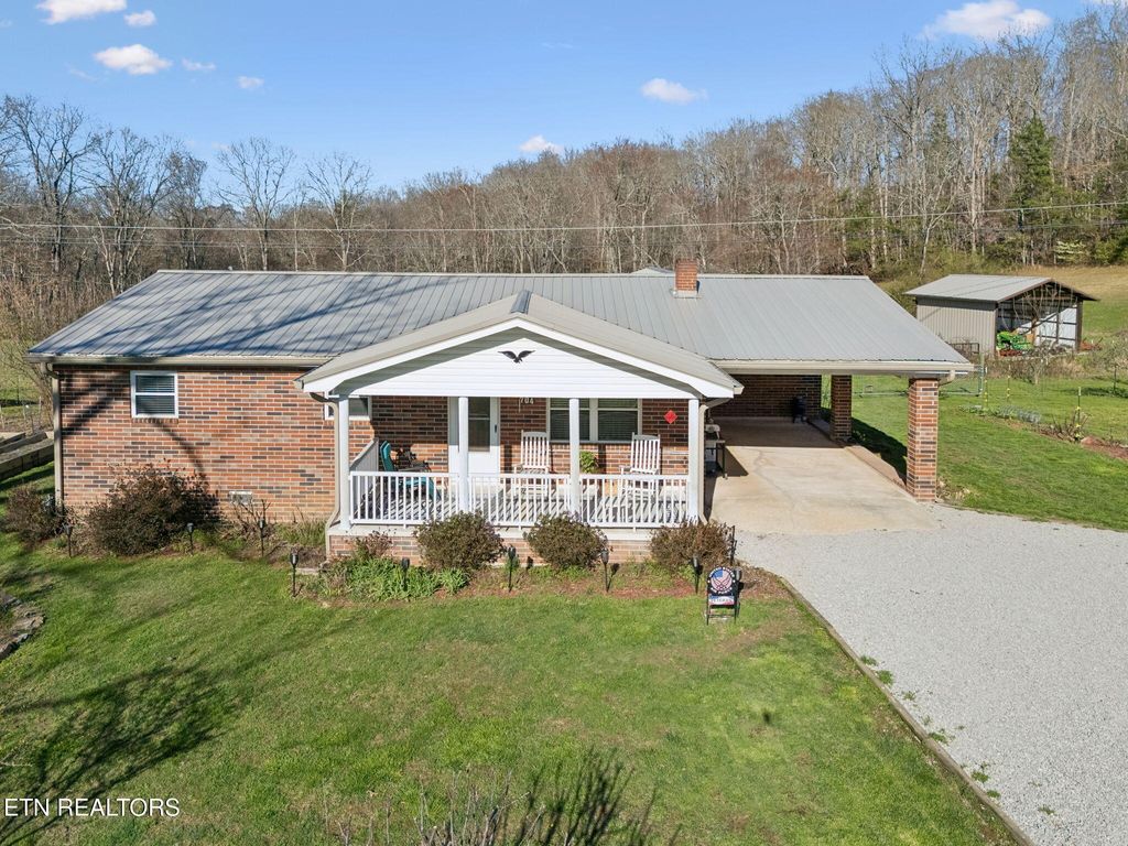 Photo of 704 Pea Ridge Rd, Sunbright, TN 37872 (MLS # 1332791)