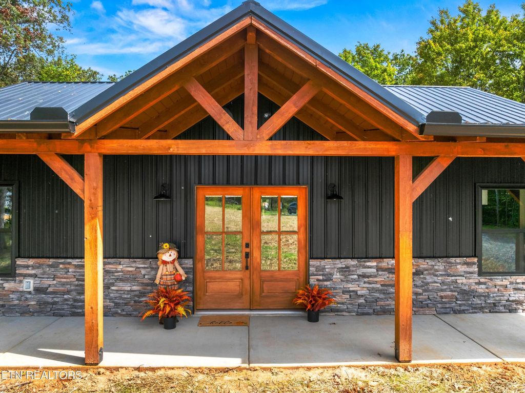 Photo of 146 Fancher Rd, Newport, TN 37821 (MLS # 1316675)