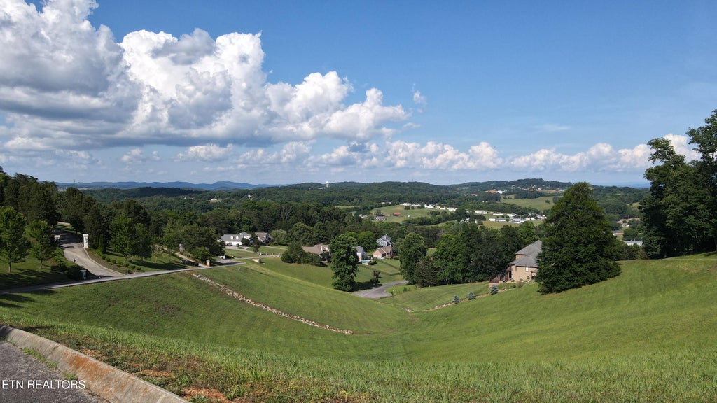 Photo of 24 Bentwood Drive, Kodak, TN 37764 (MLS # 1348695)