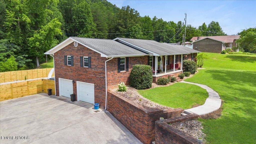 Photo of 756 Old Lake City Hwy Hwy, Rocky Top, TN 37769 (MLS # 1325295)