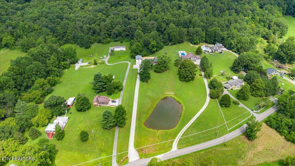 Photo of 756 Old Lake City Hwy Hwy, Rocky Top, TN 37769 (MLS # 1325295)