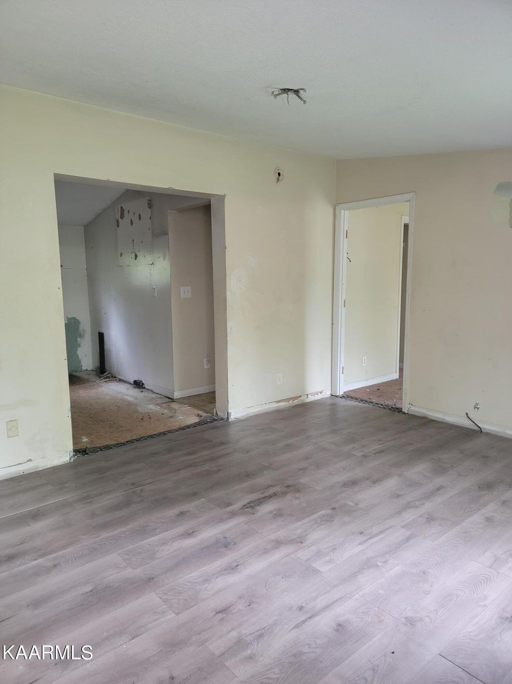 Photo of 132 Forest Rd, Oliver Springs, TN 37840 (MLS # 1223185)