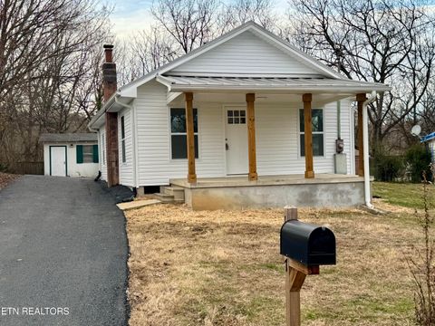 Photo of 1607 Berry Rd, Knoxville, TN 37920 (MLS # 1324498)