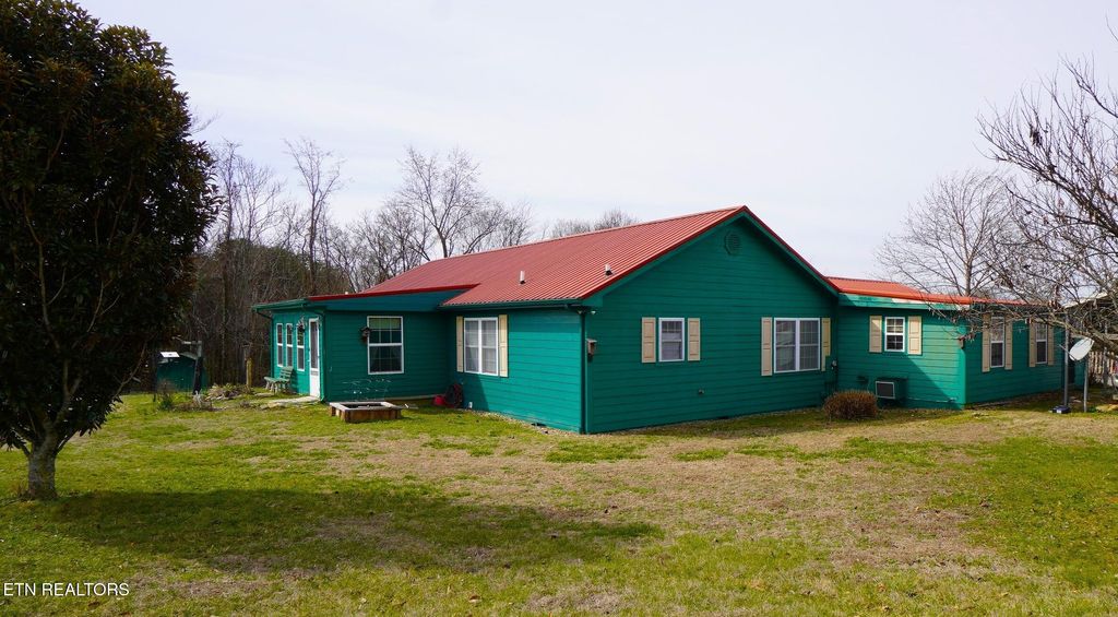 Photo of 1070 Farm Rd, Newport, TN 37821 (MLS # 1330821)