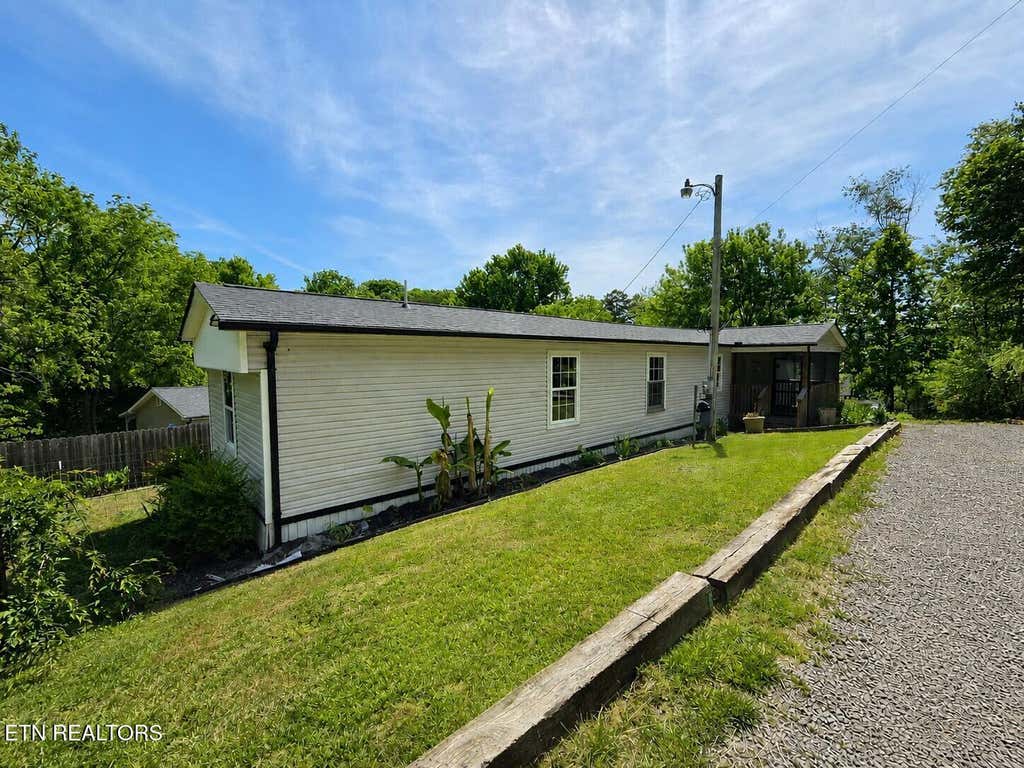 Photo of 221 Elm Grove St, Loudon, TN 37774 (MLS # 1350622)