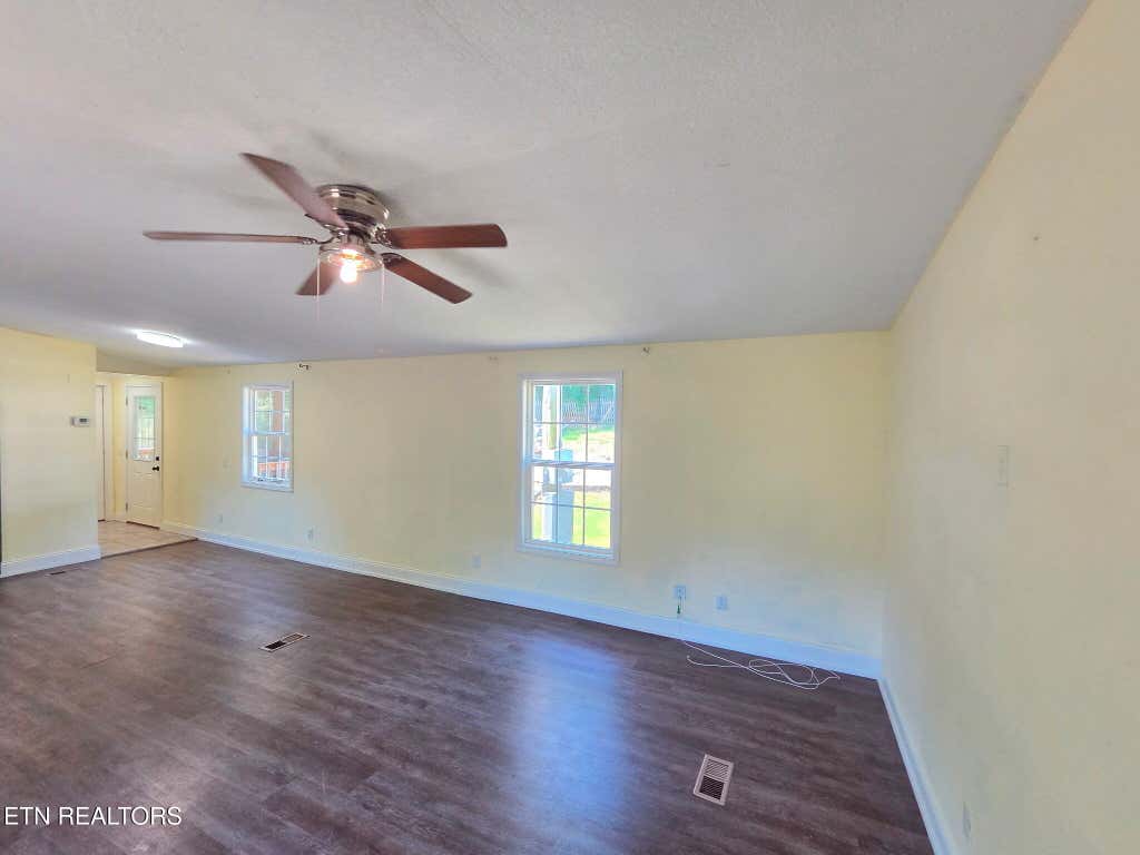 Photo of 221 Elm Grove St, Loudon, TN 37774 (MLS # 1350622)