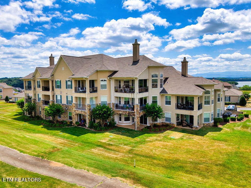 Photo of 535 Rarity Bay Pkwy #102D, Vonore, TN 37885 (MLS # 1260449)