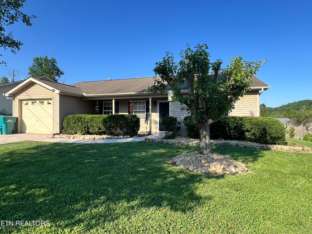 Photo of 7607 Stonewood Creek Drive, Corryton, TN 37721 (MLS # 1266454)