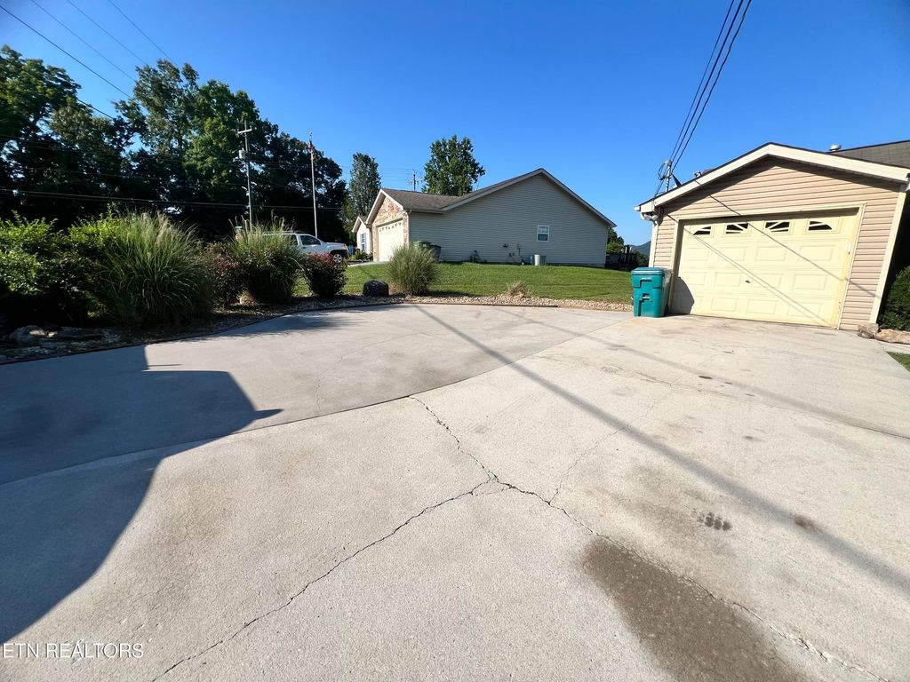 Photo of 7607 Stonewood Creek Drive, Corryton, TN 37721 (MLS # 1266454)