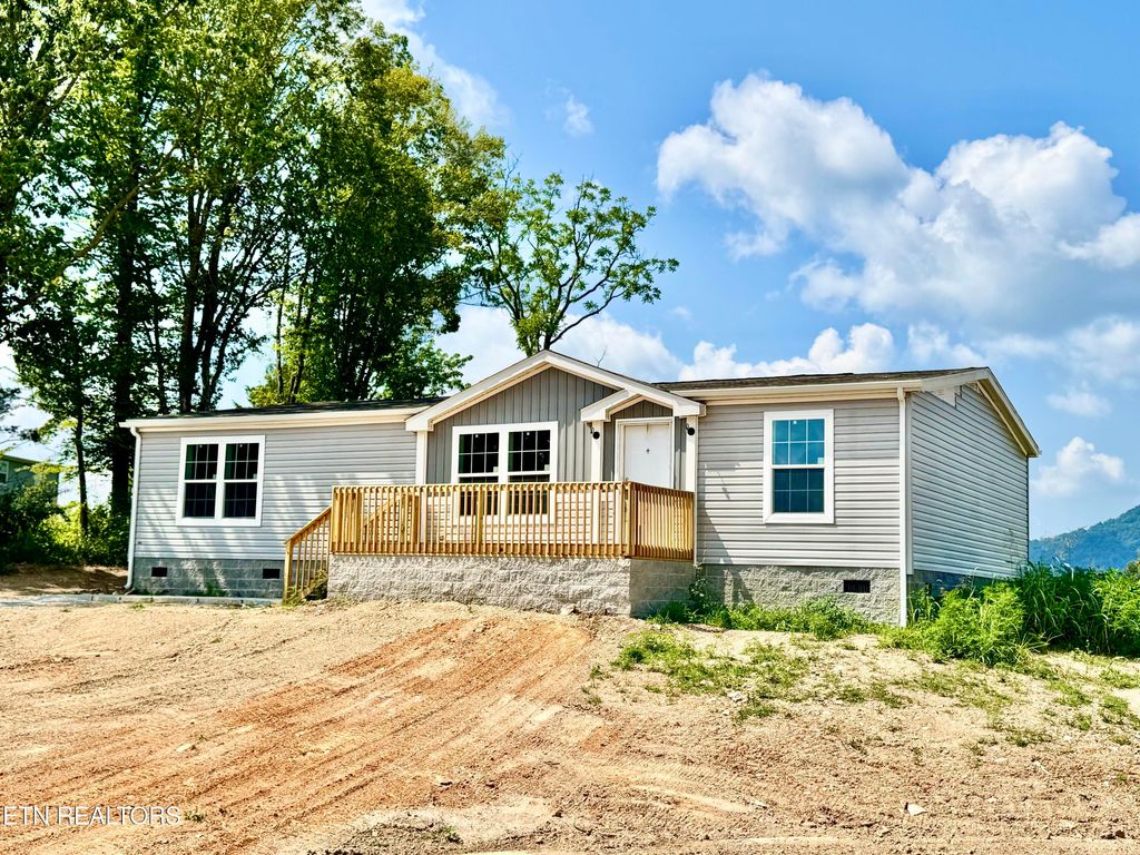 Photo of 307 Perkey Way, New Tazewell, TN 37825 (MLS # 1307705)