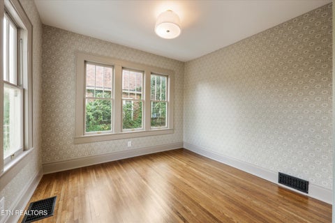 Tiny photo for 2036 Spence Place, Knoxville, TN 37920 (MLS # 1356031)