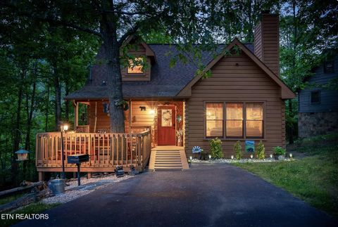 Photo of 3513 Country Pines Way, Sevierville, TN 37876 (MLS # 1338373)