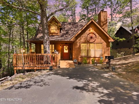 Photo of 3513 Country Pines Way, Sevierville, TN 37876 (MLS # 1338373)