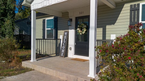 Tiny photo for 321 S Park Ave, Morristown, TN 37813 (MLS # 1359859)