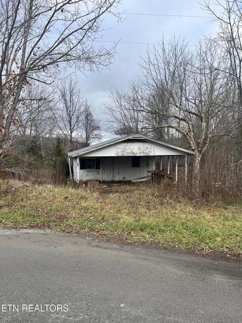 7875 Highway 131 Washburn TN 37888