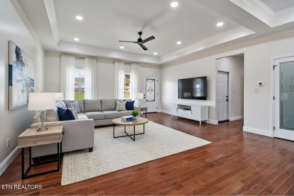 Photo of 141 2nd St, Rockwood, TN 37854 (MLS # 1321390)