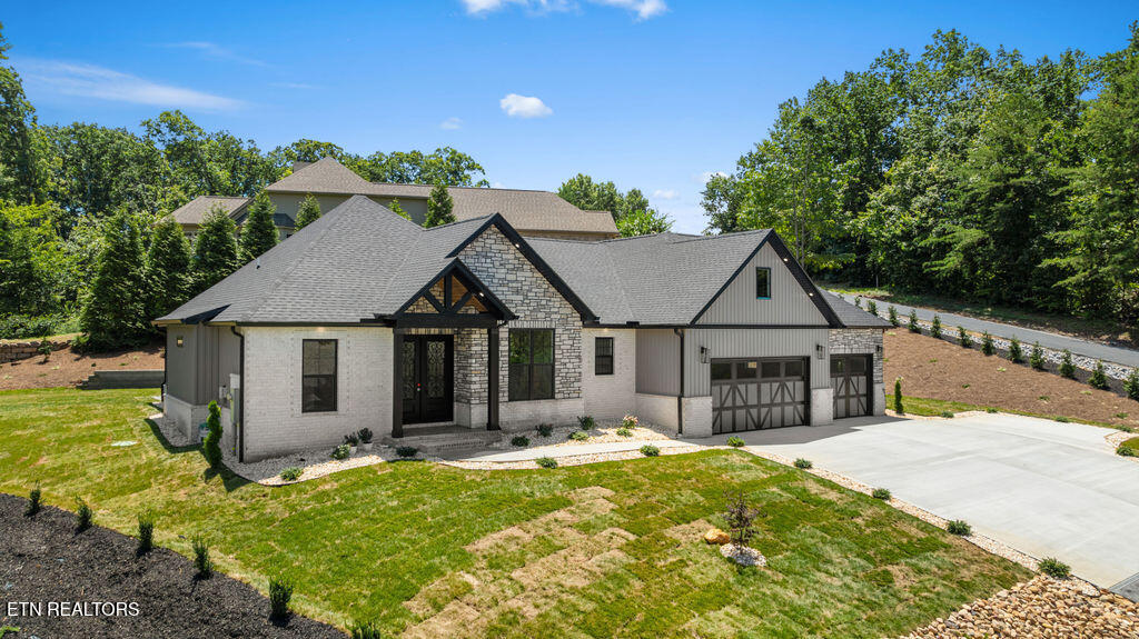 300 Skiatook Circle