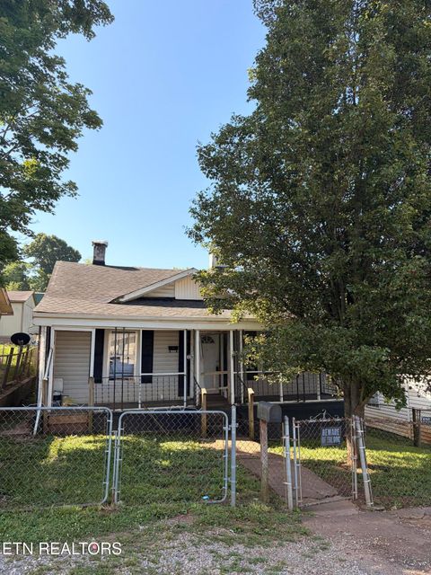 Photo of 1512 Mitchell St, Knoxville, TN 37917 (MLS # 1347745)