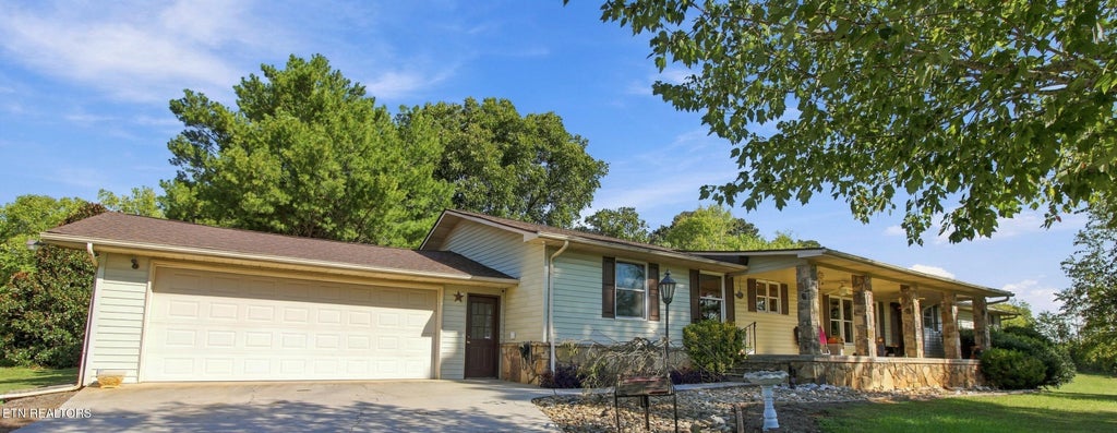 Photo of 353 Bell View Rd, Greenback, TN 37742 (MLS # 1358908)
