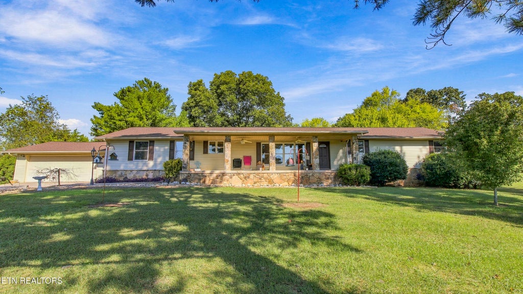 Photo of 353 Bell View Rd, Greenback, TN 37742 (MLS # 1358908)