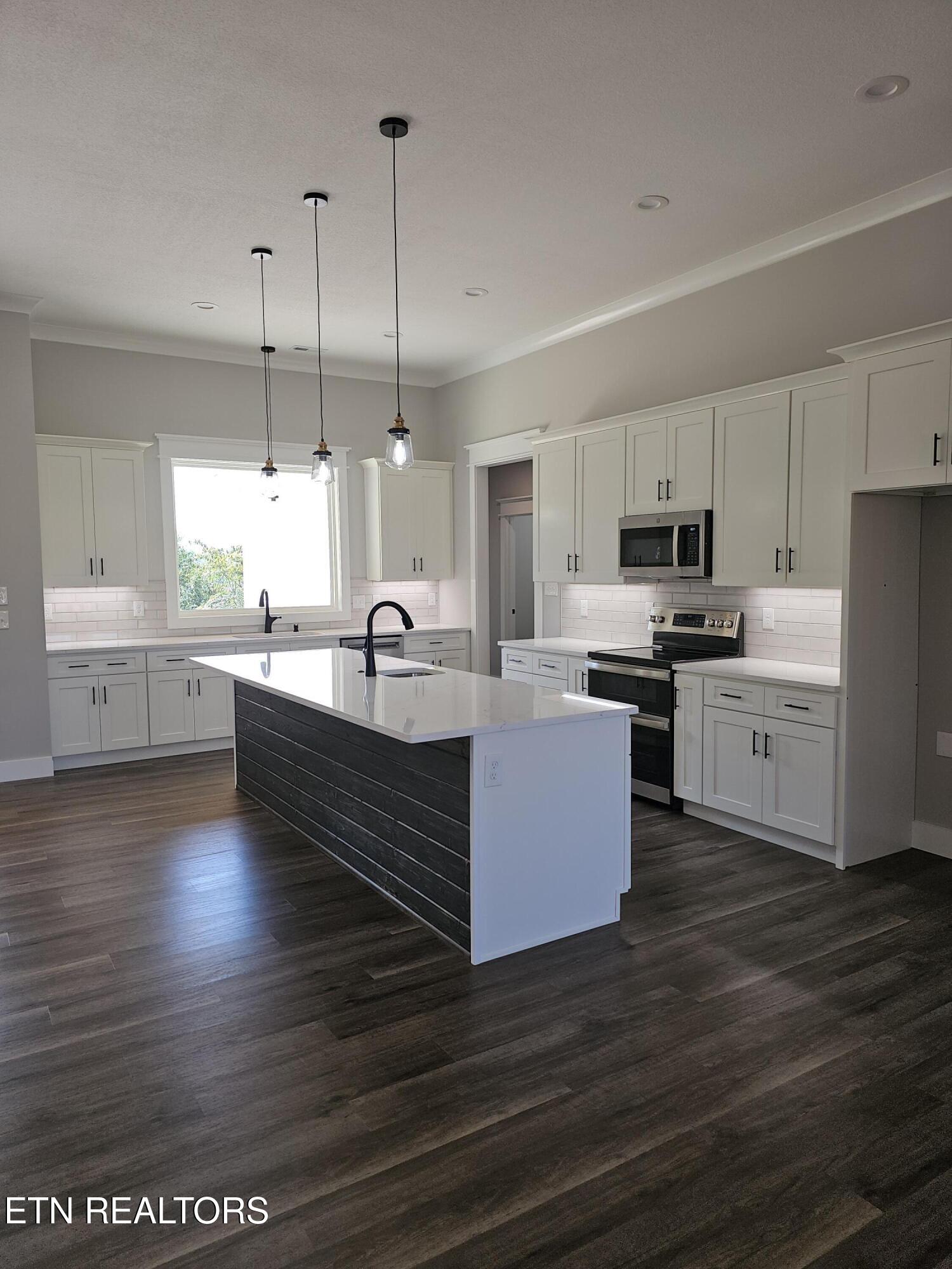 200 Sugar Maple Court