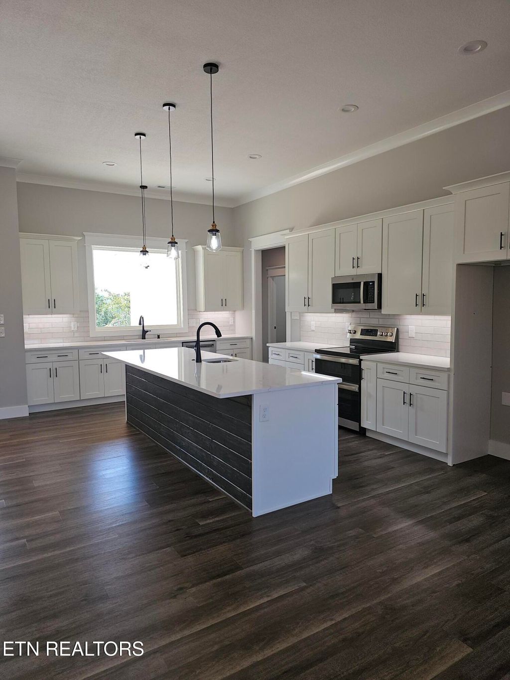 Photo of 200 Sugar Maple Court, Madisonville, TN 37354 (MLS # 1312722)