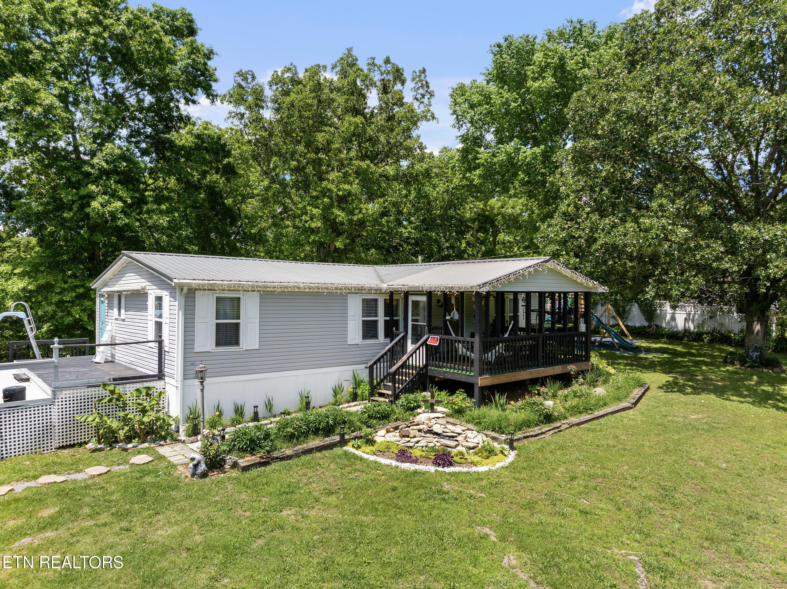 9952 Highway 131
