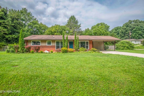 Photo of 2105 Pulaski Rd, Knoxville, TN 37914 (MLS # 1350017)