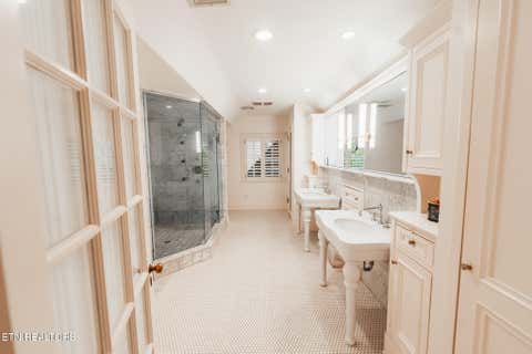 Tiny photo for 5020 Lyons View Pike, Knoxville, TN 37919 (MLS # 1352456)