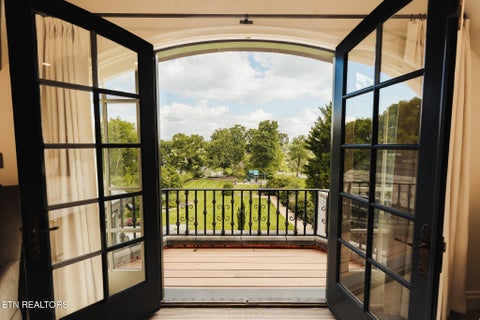 Tiny photo for 5020 Lyons View Pike, Knoxville, TN 37919 (MLS # 1352456)
