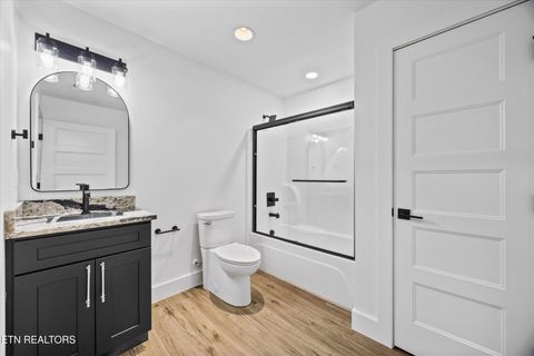 Tiny photo for 407 Hampton Way, Dandridge, TN 37725 (MLS # 1321630)