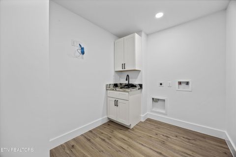 Tiny photo for 407 Hampton Way, Dandridge, TN 37725 (MLS # 1321630)