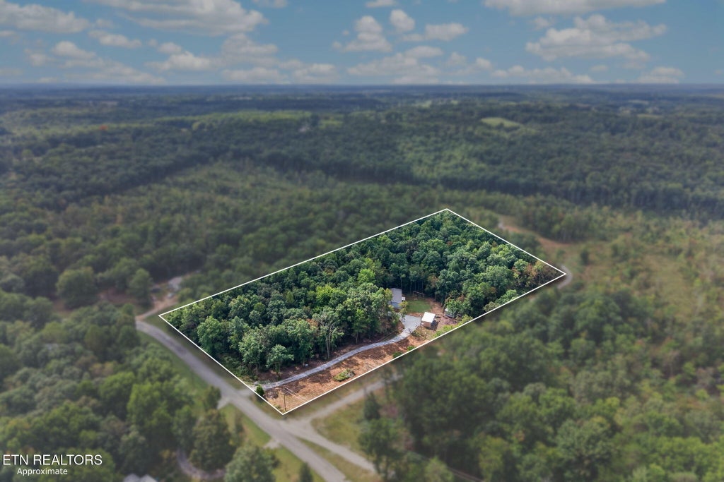 Photo of 243 Cinnamon Circle, Crossville, TN 38571 (MLS # 1356459)