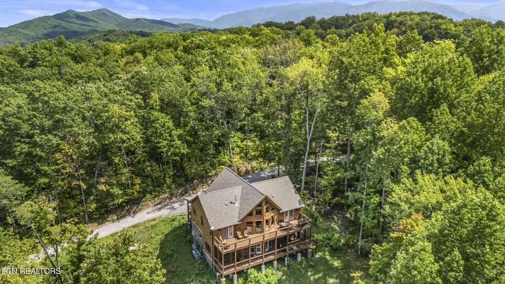Photo of 3418 Bluebird Ridge Way, Sevierville, TN 37876 (MLS # 1315376)