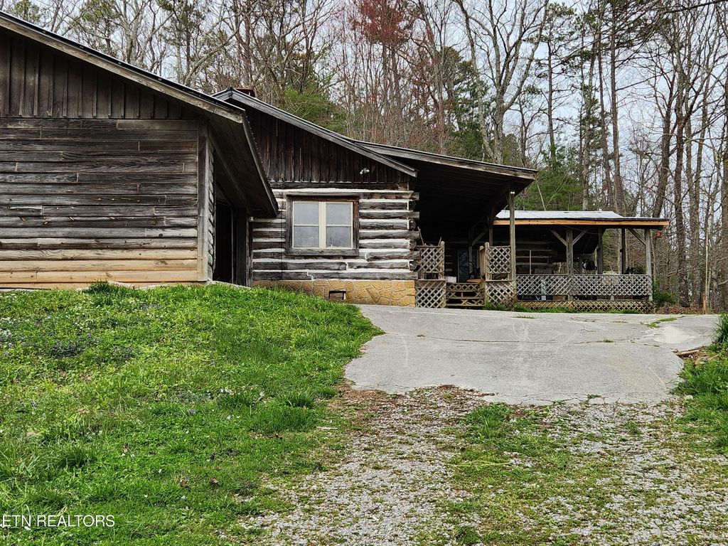 Photo of 276 Black Mountain Rd, Tellico Plains, TN 37385 (MLS # 1273691)
