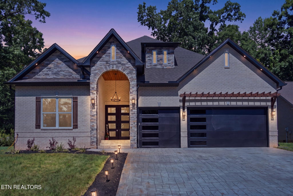 Photo of 112 Inata Cir, Loudon, TN 37774 (MLS # 1353387)