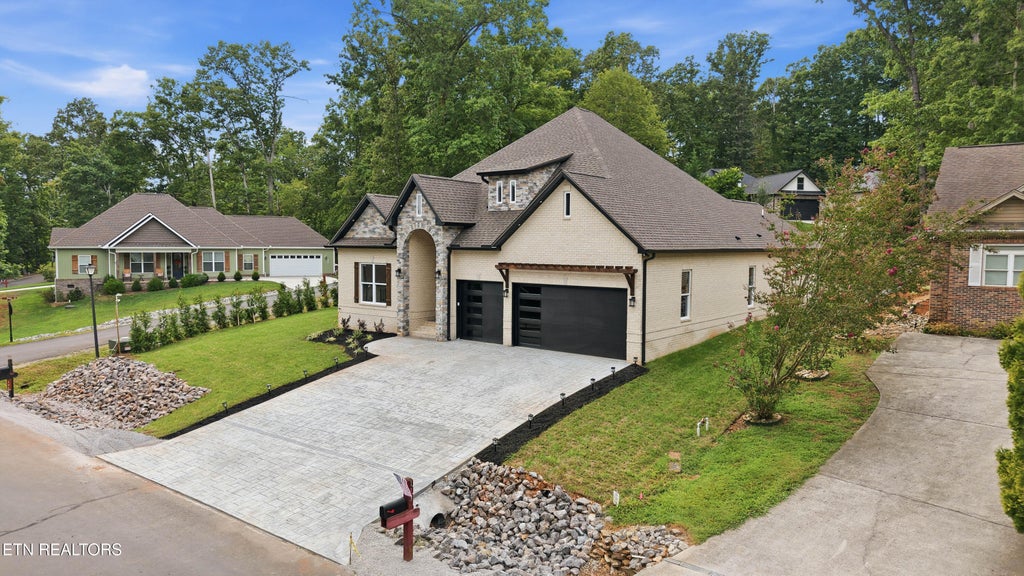 Photo of 112 Inata Cir, Loudon, TN 37774 (MLS # 1353387)