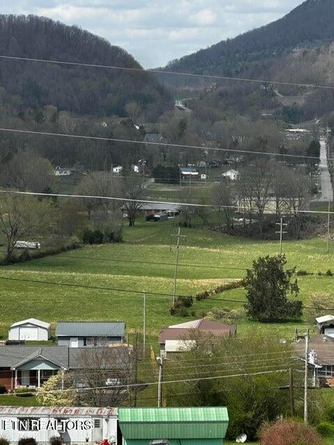 Photo of 169 Oxford Circle, Harrogate, TN 37752 (MLS # 1359028)