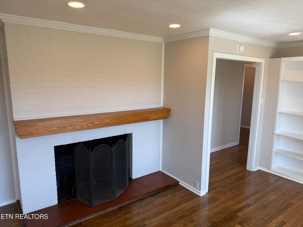 Photo of 109 W Malta Rd, Oak Ridge, TN 37830 (MLS # 1331973)