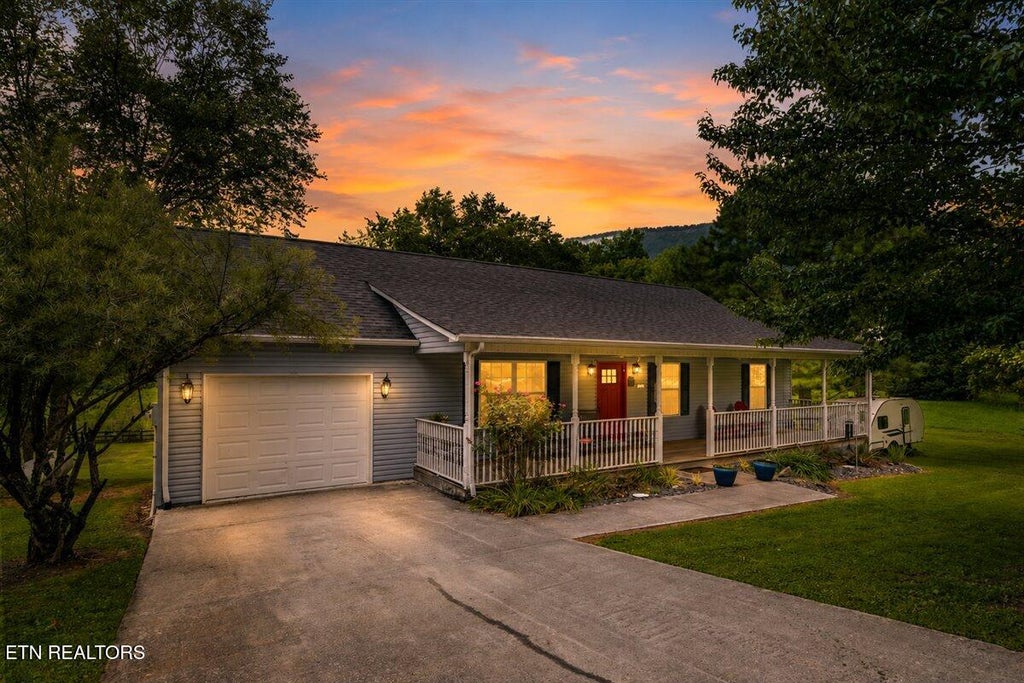 Photo of 205 Matthew Lane, LaFollette, TN 37766 (MLS # 1351292)