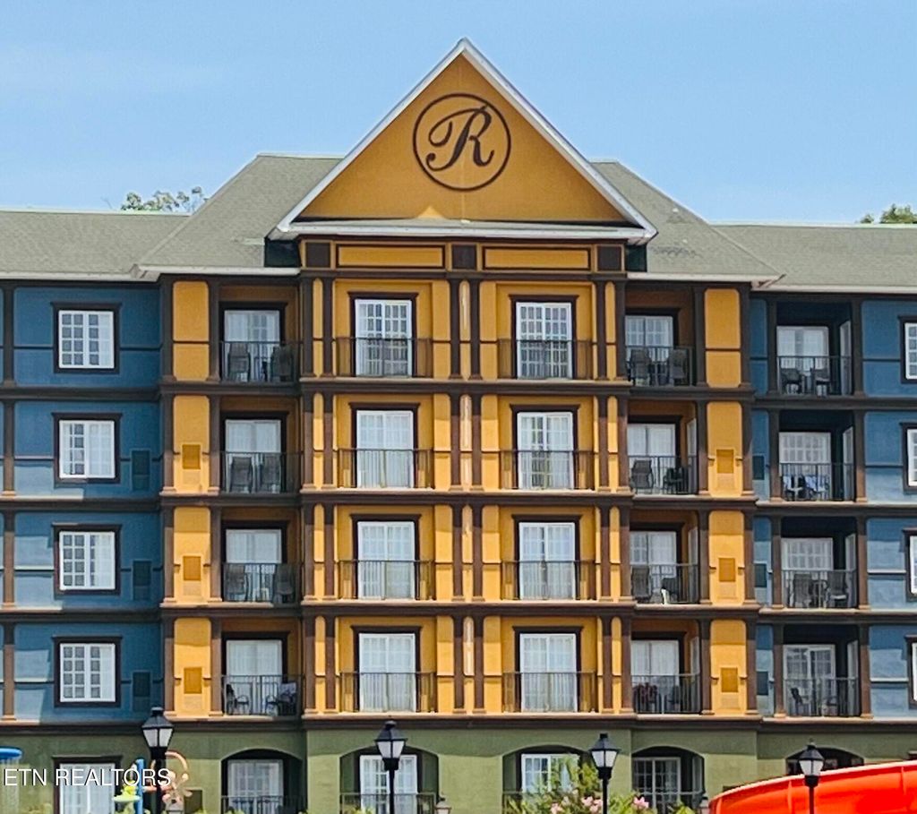 Photo of 225 Collier Drive #2212, Sevierville, TN 37862 (MLS # 1306512)