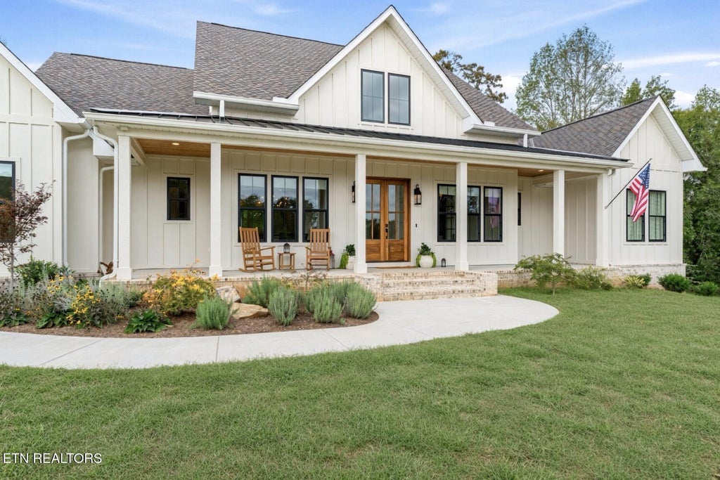 Photo of 265 Lake Ferry Drive, Loudon, TN 37774 (MLS # 1356900)